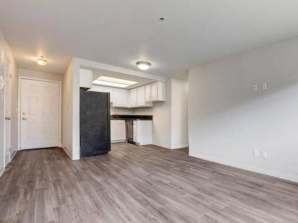 $2,685 / 3br - 830ft2 - Otoño 2025: ¡3 habitaciones en U-District para ti y todo tu grupo! (U-District)63850638497793124