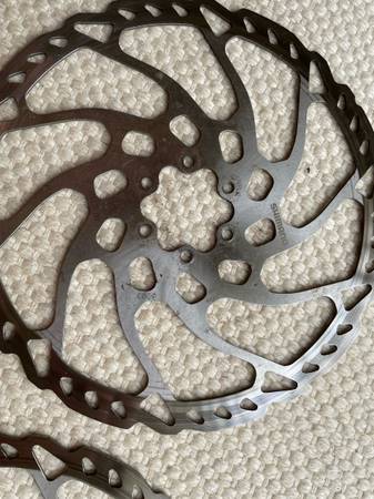 Shimano Deore SLX SM-RT66-L, disco de freno de 6 agujeros de 203 mm - 15 dólares por ambos o 10 dólares por uno - 20 dólares (Chicago)63471433845121121