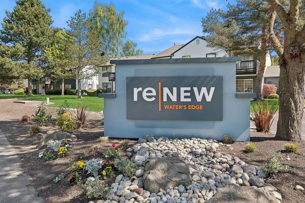 $2,065 / 2br - 1023ft2 - Spacious Charming Upgraded 2x2! Ready Now! Save 1 Month Free! (Kent, WA)63910062864770121
