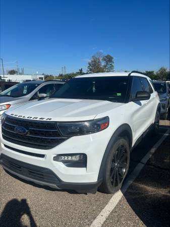 2020 ford explorer 1