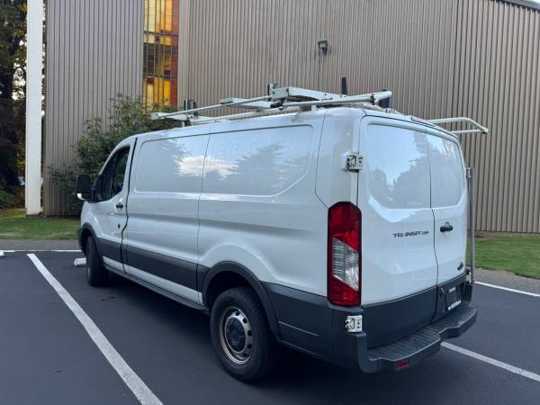 2017 Ford Transit 250 Camión de Carga - $13,90063482871649923122