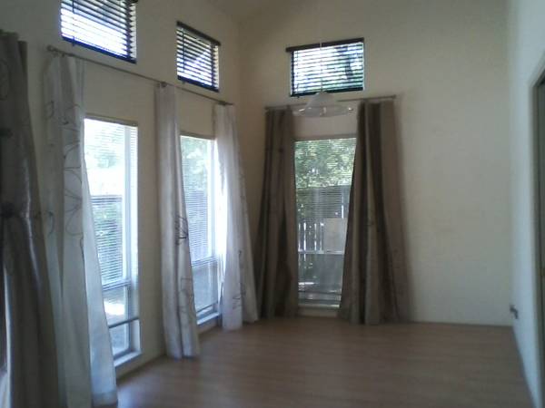 $2,950 / 3br - 1500ft2 - Sunny and Spacious House (Davis)63919497260546122