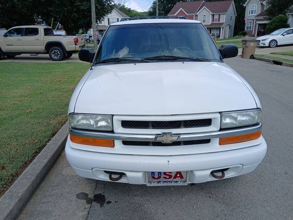 2002 Chevrolet Blazer 4x4.. Garage kept - $3,400 (Nashville)63624888734465121