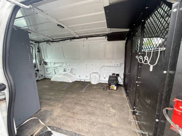 2013 Ford E-Series E 150 - Photo 8