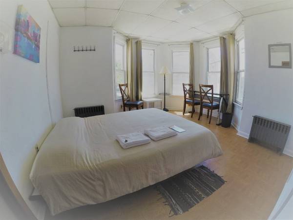 $900 / 3br - East Boston Rooms (East Boston)63699373696515121