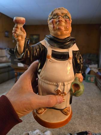Vintage ceramic monk decantur 1
