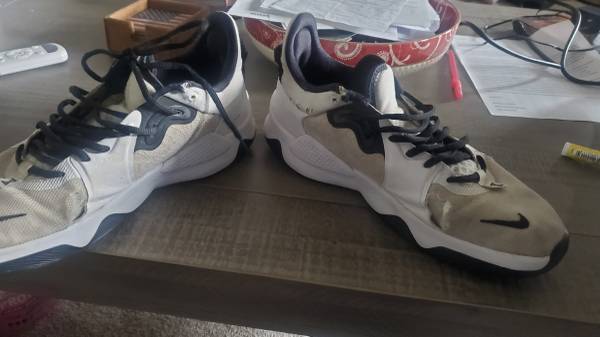 Nike PG series basketball shoes
