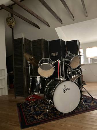 Drummer looking to form 80s/90s cover band 1