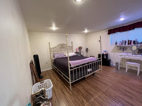 $800 / 1br - 234ft2 - Habitación privada en un hogar meditativo lleno de naturaleza (bosquecillo)63841704540929120