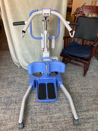 Hoyer® Journey 340 Sit-to-Stand Lift 1