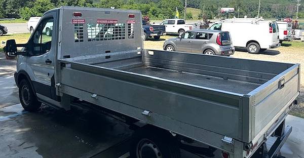 2018 FORD T-250 CAMIÓN DE UN SOLO DUEÑO CON CAMA PLANA LARGA DE 8' COMO NUEVO - $21,90063620145558531124
