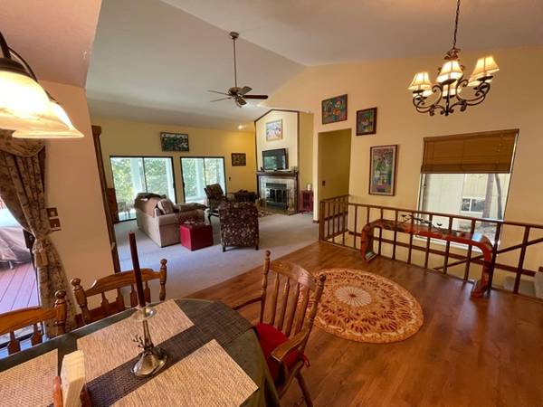 $2,600 / 3br - 2800ft2 - LARGE HOME IN FOREST MEADOW (MURPHYS)63952103822851122