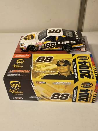 DALE JARRETT #88 Nextel Inaugural Season 2004 TAURUS 1:24 Action Racin 1