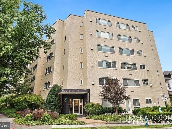 1BR penthouse, all utilities included! 1
