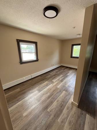 $1,200 / 1br - 2nd Floor One-bedroom Apartment (Brattleboro)63313379303937121