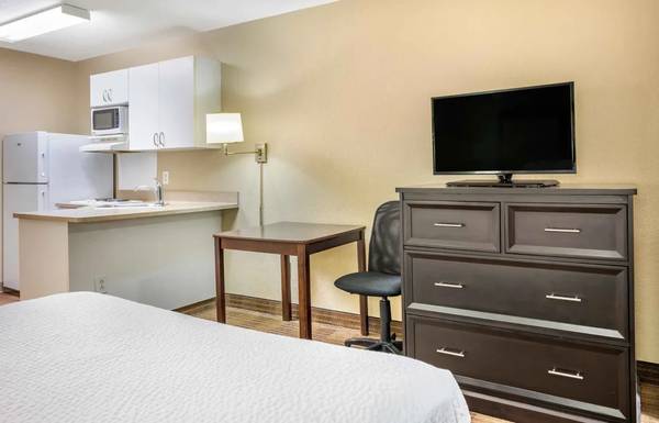 $529 / 1br - 1st Week Manager's Special - A Smart Apartment Alternative! (520 North Bell Avenue, Carnegie, PA)63664544454017122