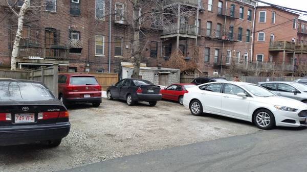$225 / 200ft2 - ESPACIO DE ESTACIONAMIENTO EN SOUTH-END A UN MINUTO A PIE DE LA UNIVERSIDAD MÉDICA DE BOSTON (E. Brookline St/Entre Harrison Av -Albany St/South-End Boston)64146855749377123