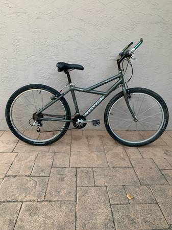 CANNONDALE CAD 1 ME200LE BICICLETA DE MONTAÑA DE 21 VELOCIDADES 16"/41 CM - $300 (LOS GATOS)63471436385921120
