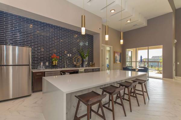 $1,299 / 3br - 1023ft2 - 3BD 2BA, 9 Ft. Ceilings, Grill and Chill Stations (6625 McKinney Falls Pkwy, Austin, TX)63922559478786120