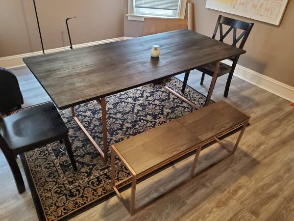 Table w/ bench and chairs 1