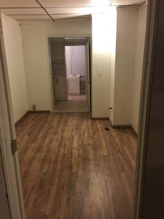 ROOMZ! COMFORTABLE LIVING! EFFICIENCIES! 1