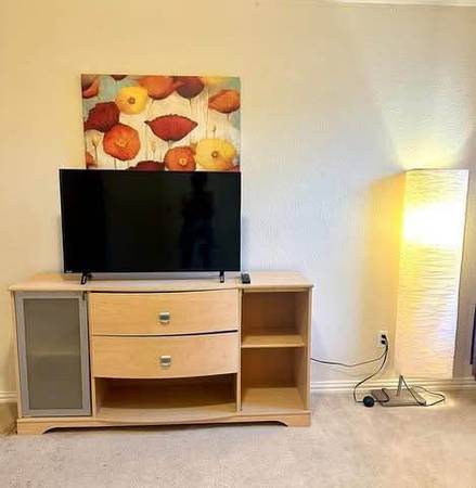 $785 Beautiful bedroom available with all bills included (AUSTIN)63979118508546123