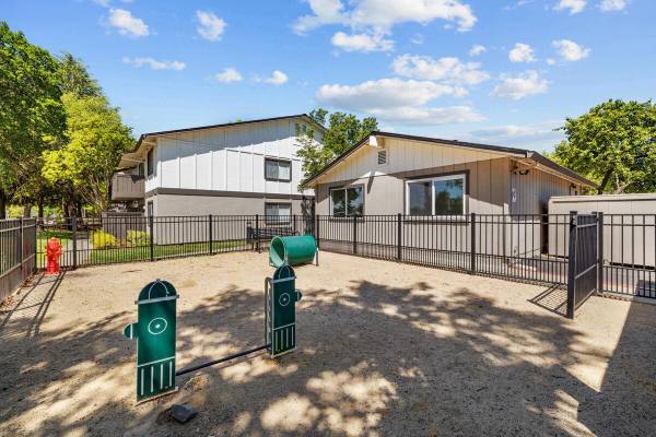 $2,275 / 1br - 640ft2 - In-Home Washer and Dryer, Upgrades Throughout, Now Showing (dublin / pleasanton / livermore)63682779485697122