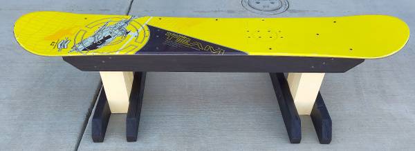 Nuevo banco-banco de SNOW BOARD "Future Team" para interiores y exteriores, 56" de ancho - ¡¡GENIAL!! - $119 (Manteca, Ca.)63471206479619124