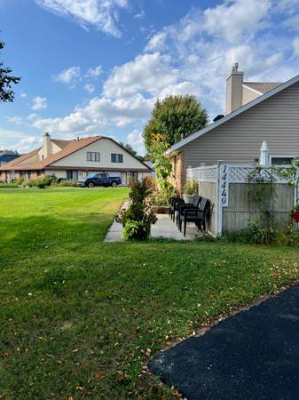 $1800.00 / 2br - 1550ft2 - Townhome Overlooking Hayes Park63797856633345120