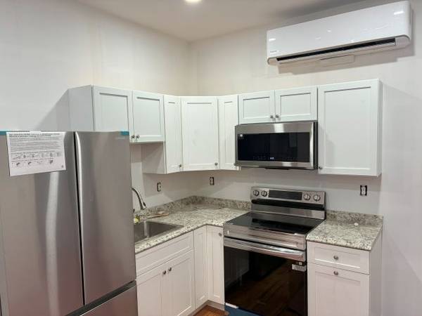 $1,395 / 1br - "BRAND NEW" APARTMENTS........Available NOW!...........Near Rt 15 (HAMDEN)64010331577346121