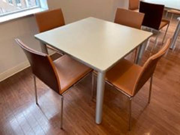 PRISMATIQUE CAFETERIA  BREAK TABLE 1
