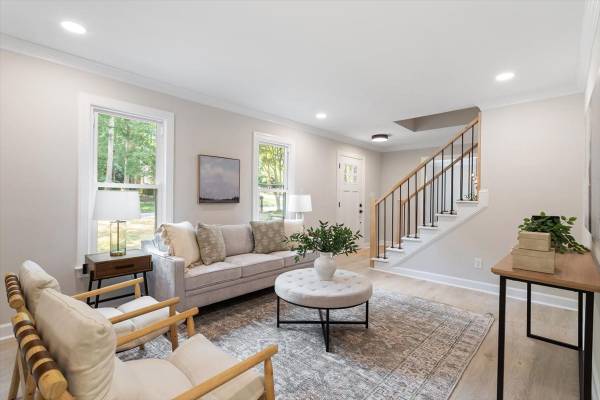$698,900 / 4br - 2493ft2 - STUNNING home in Shepards Vineyard w/NEW Roof~HVAC~Windows & MORE! (Apex)63685979283971123