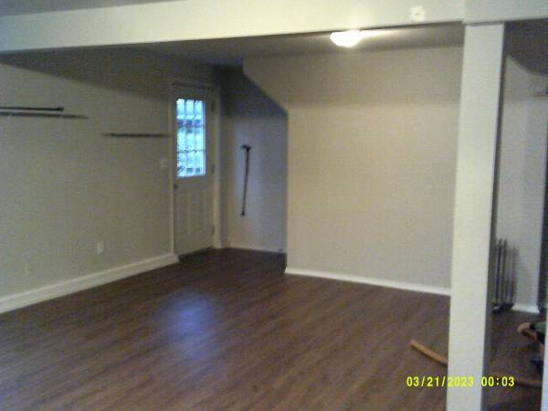 $1,500 / 2br - 1000ft2 - Lower unit 2 bedroom 1000sf $1500 3 bed 1400 $1800 (OregonCity, walk to Holcomb Grade School)63914739348738120