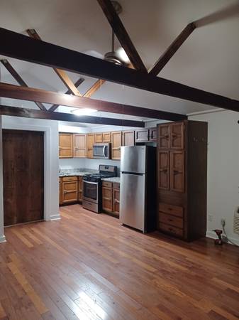 $1,250 / 1br - 700ft2 - Utilities included cottage (KENNER)63881895688705120