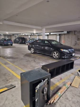 $140 Motorcycle Indoor parking spot very easy exit , 24 hour surveilla (Brooklyn)64212278760067121