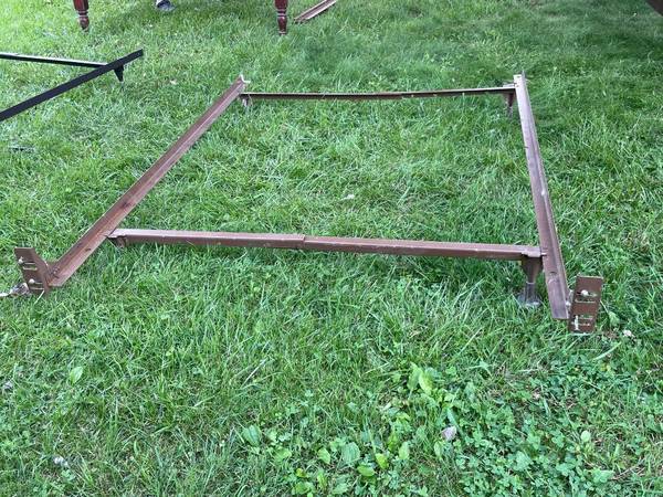 FULL QUEEN BED FRAME 1