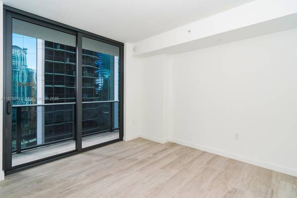 $4,800 / 2br - 1048ft2 - Sweeping Panoramic Views from this Luxe Unit! (Brickell Heights- Brickell)64001847090817124
