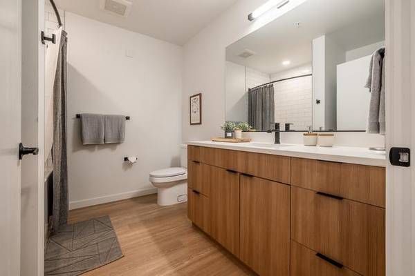 $2,685 / 1br - 566ft2 - Servicios de Primera Clase en una Comunidad Atípica (Seattle)63688514485635121