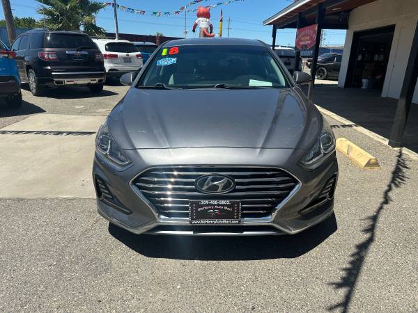 2018 Hyundai Sonata SEL Sedan (Financing Available) - $11,900 (McHenry Auto Mart (Modesto, CA))63478620082691123