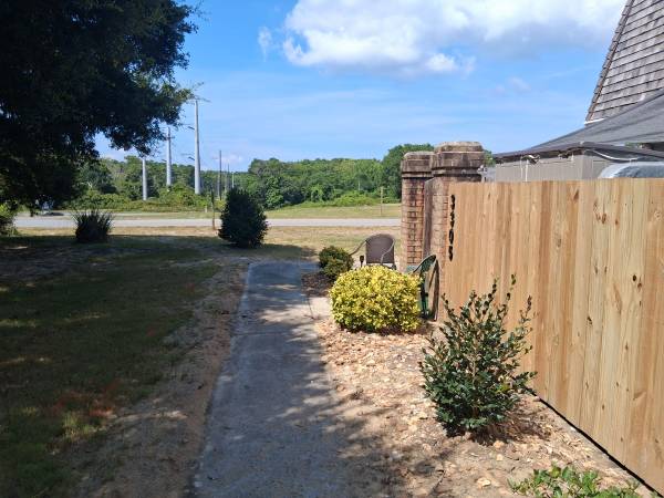 $2,150 / 2br - 998ft2 - Furnished 2 bed/2 bath with hot tub (Kill Devil Hills)63862070244865121