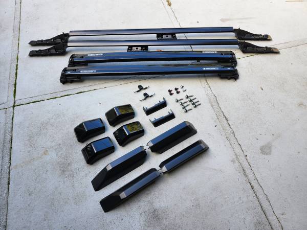 Land Cruiser (2024 / 2025) Roof Rack / Rails 1