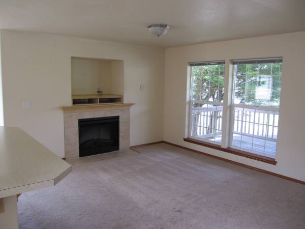 $2,300 / 3br - 1566ft2 - Modern two-storey home close to the beach (Rockaway Beach)63956923309954123
