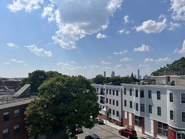 $4,600 / 3br - South Boston 3 Bed/1 Bath Renovado | Cerca de Carson Beach (South Boston)63620480055299124