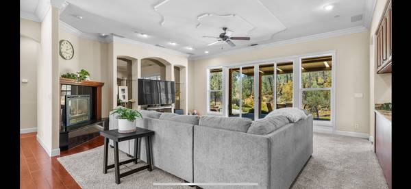 $3,500 / 5br - 2992ft2 - 5 bed 3 bath private house w/ pool! (Redding)63972529300354123