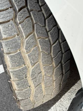 Low mile 2011 All wheel drive Chevrolet Traverse - $8,495 (Tricitytrucks.com Richland 509-820-8893)63470422751619121