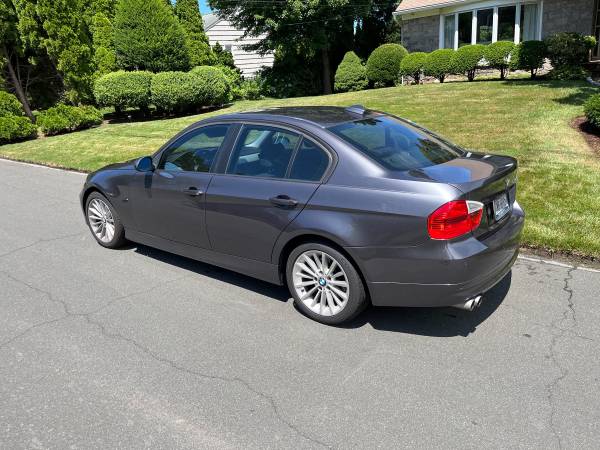 BMW 328i Xdrive 6spd very low mileage - $11,900 (White Plains)63654715209345120