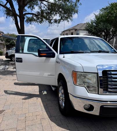 FORD F-150 2012 XLT SUPERCREW  - 1 OWNER - EXCELLENT CONDITION - $9,00063621898999043123