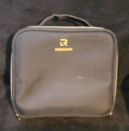 Black & Gold Relavel Make Up Case 1