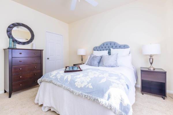 $3,139 / 3br - 1344ft2 - 🐈‍⬛ Purr-fectly Charming 3BR—Find Your Fall Home w/ Jessica Thornton! (17621 W. Pauline Ct., Canyon Country, CA)64035738802178120