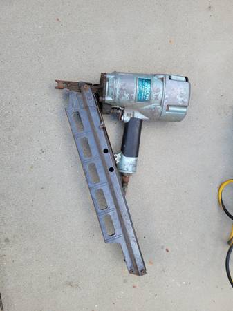 Hitachi NR83A NR83A2 Framing Nailer 1